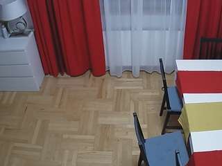 voyeurcam-julmodels-dining-2 camsoda