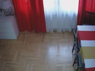 voyeurcam-julmodels-dining-2