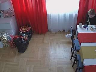 voyeurcam-julmodels-dining-2