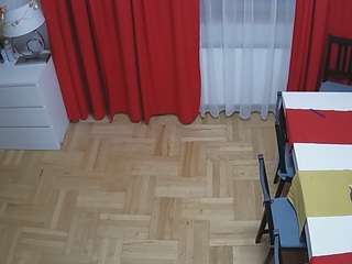 voyeurcam julmodels dining 2