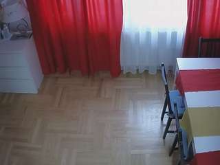 voyeurcam-julmodels-dining-2