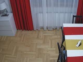 voyeurcam-julmodels-dining-2