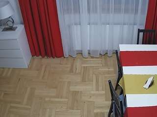 voyeurcam julmodels dining 2