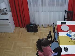 voyeurcam-julmodels-dining-2 webcam