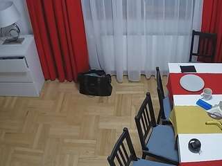 voyeurcam-julmodels-dining-2