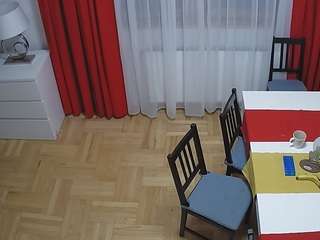 voyeurcam-julmodels-dining-2