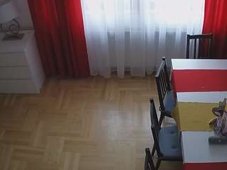 voyeurcam-julmodels-dining-2