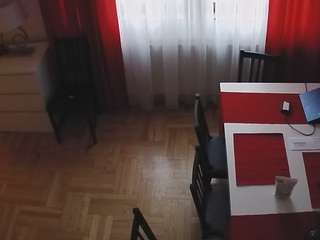 voyeurcam julmodels dining 2