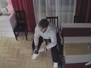 voyeurcam-julmodels-dining-2 live cam profile