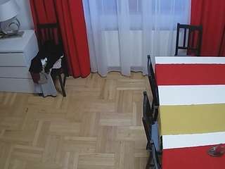 voyeurcam-julmodels-dining-2