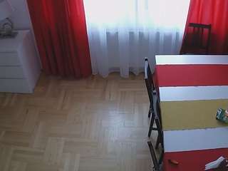 voyeurcam-julmodels-dining-2