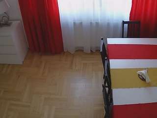 voyeurcam-julmodels-dining-2