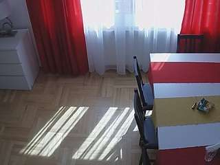 voyeurcam-julmodels-dining-2