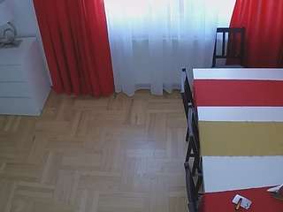 voyeurcam-julmodels-dining-2