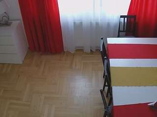 voyeurcam-julmodels-dining-2