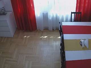 voyeurcam-julmodels-dining-2