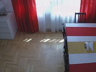 voyeurcam-julmodels-dining-2