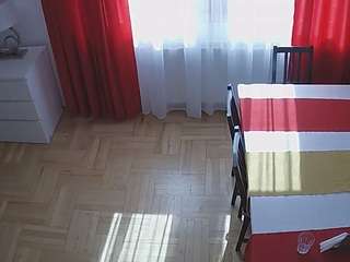 voyeurcam-julmodels-dining-2