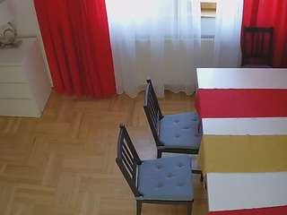 voyeurcam-julmodels-dining-2