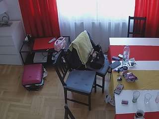 voyeurcam-julmodels-dining-2