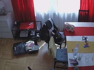 voyeurcam julmodels dining 2