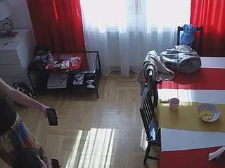 voyeurcam julmodels dining 2