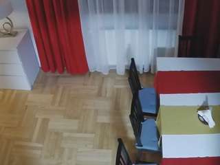 voyeurcam-julmodels-dining-2