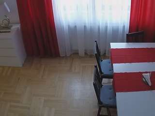 Ten model jest teraz na żywo. voyeurcam-julmodels-dining-2