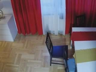 voyeurcam-julmodels-dining-2