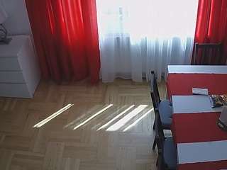 voyeurcam-julmodels-dining-2