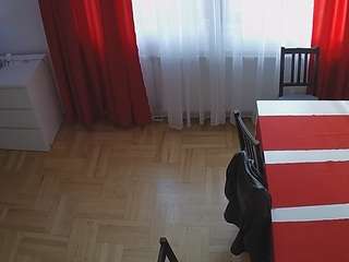 voyeurcam-julmodels-dining-2