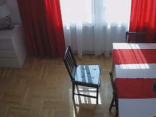 voyeurcam-julmodels-dining-2