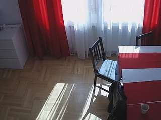 voyeurcam-julmodels-dining-2