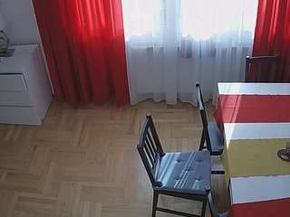voyeurcam-julmodels-dining-2