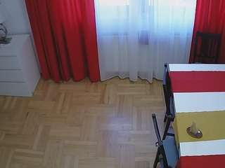 voyeurcam-julmodels-dining-2