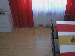 voyeurcam-julmodels-dining-2