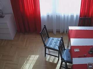 voyeurcam-julmodels-dining-2