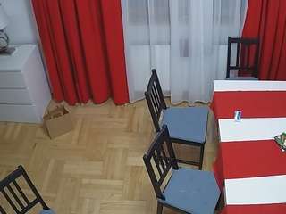voyeurcam-julmodels-dining-2