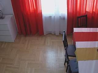 voyeurcam-julmodels-dining-2