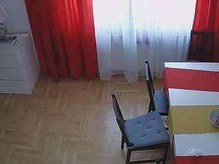 voyeurcam-julmodels-dining-2
