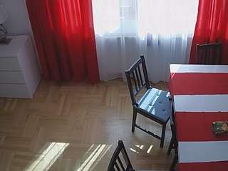 voyeurcam-julmodels-dining-2