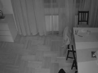 voyeurcam julmodels dining 2