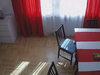voyeurcam-julmodels-dining-2