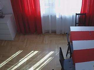 voyeurcam julmodels dining 2