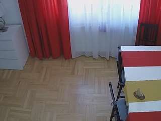 voyeurcam julmodels dining 2