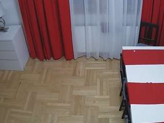 voyeurcam-julmodels-dining-2