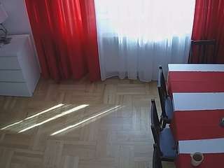 voyeurcam julmodels dining 2