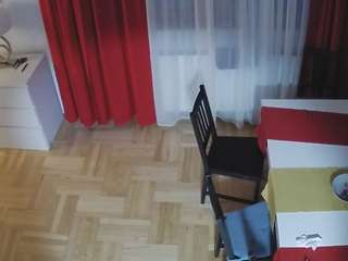 voyeurcam julmodels dining 2