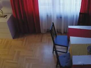voyeurcam-julmodels-dining-2