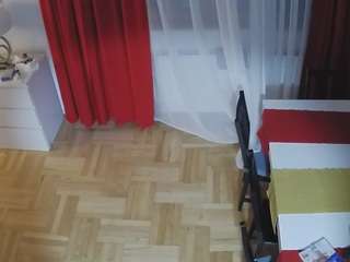 voyeurcam julmodels dining 2
